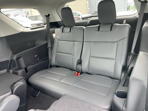 New 2026 Ford Explorer Active w/ Active Comfort Package AWD/4WD image 9