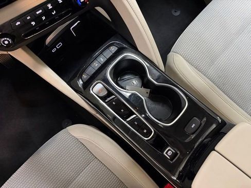 Certified 2023 Buick Envision Preferred image 30