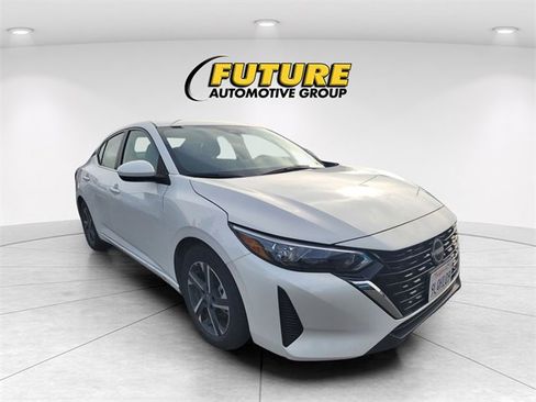 Certified 2024 Nissan Sentra SV image 1