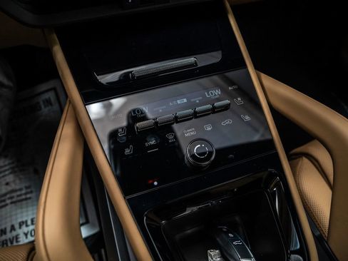 New 2026 Porsche Cayenne AWD/4WD image 18