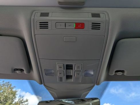 New 2026 Volkswagen Jetta SE FWD image 26