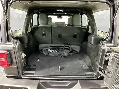 Used 2025 Jeep Wrangler Sahara 4xe image 31