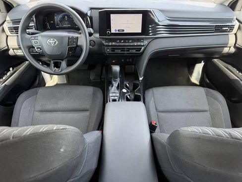Used 2025 Toyota Camry LE FWD image 17