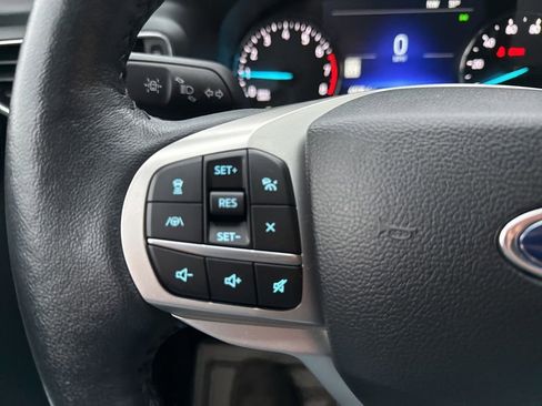 Used 2022 Ford Explorer XLT w/ Equipment Group 202A image 57