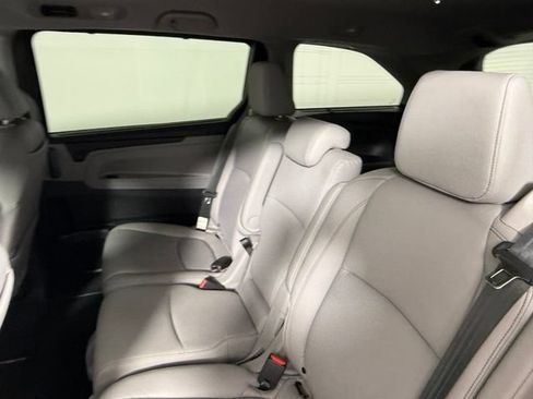 Used 2024 Honda Odyssey Touring image 39