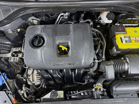 Used 2019 Hyundai Elantra SE w/ Cargo Package image 38