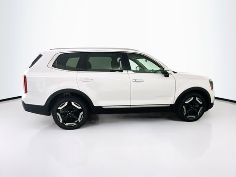 Used 2025 Kia Telluride S image 10