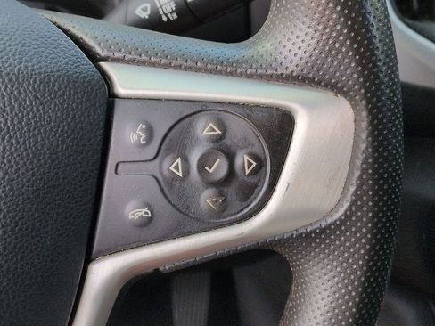 Used 2022 GMC Terrain SLE w/ Driver Convenience Package image 11