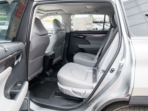 New 2026 Toyota Highlander Limited AWD/4WD image 27