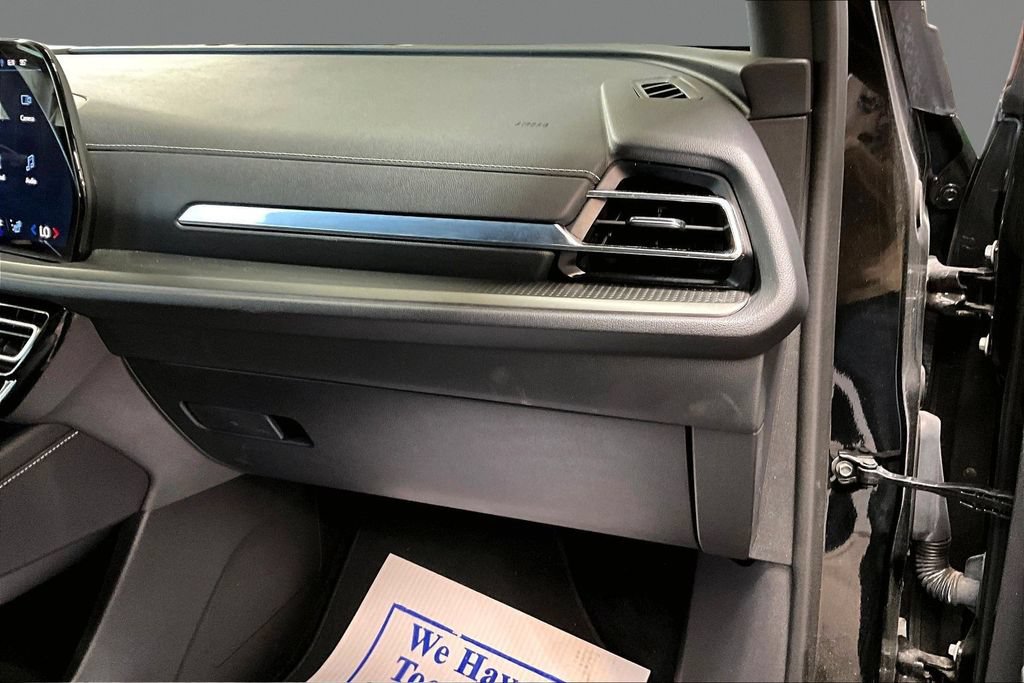 Certified 2025 Chevrolet Traverse LT FWD image 15