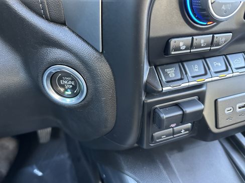 Certified 2022 Chevrolet Silverado 2500 LTZ w/ LTZ Plus Package image 18