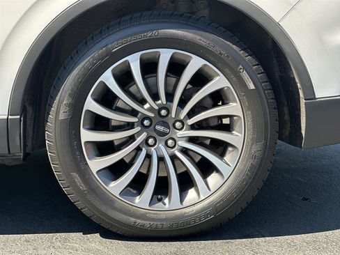 Used 2020 Lincoln Aviator Reserve w/ Equipment Group 201A image 8