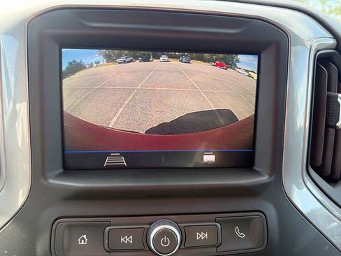 Used 2021 Chevrolet Silverado 1500 Custom w/ Safety Confidence Package image 22