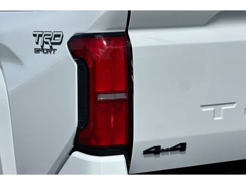 Used 2025 Toyota Tacoma TRD Sport w/ TRD Sport Upgrade Package AWD/4WD image 31