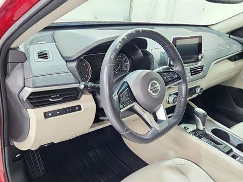 Used 2019 Nissan Altima 2.5 SV image 10