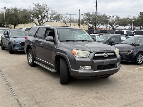 Used 2010 Toyota 4Runner SR5 image 3