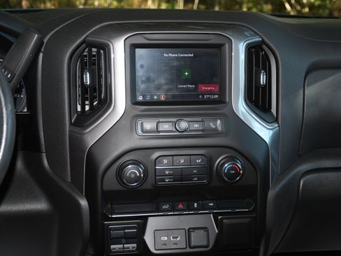 Used 2021 Chevrolet Silverado 1500 Custom image 15