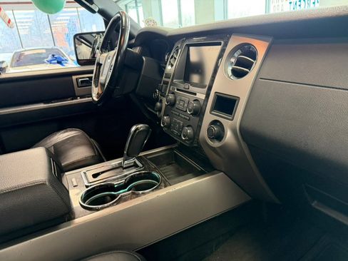 Used 2015 Ford Expedition Limited w/ Equipment Group 301A image 32