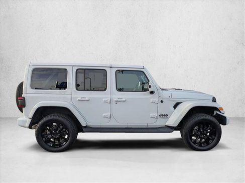 Used 2021 Jeep Wrangler Unlimited Sahara image 4