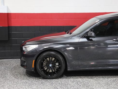 Used 2013 BMW 550i Gran Turismo xDrive image 20