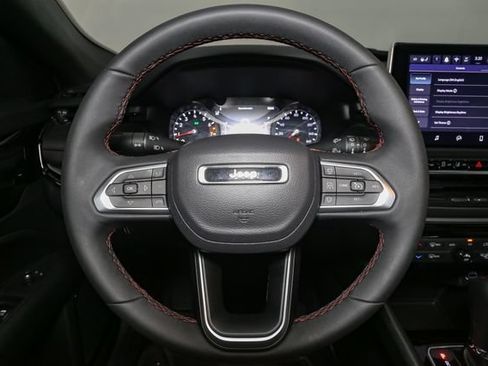 Used 2026 Jeep Compass Trailhawk AWD/4WD image 31