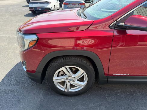 Used 2018 GMC Terrain SLE image 11