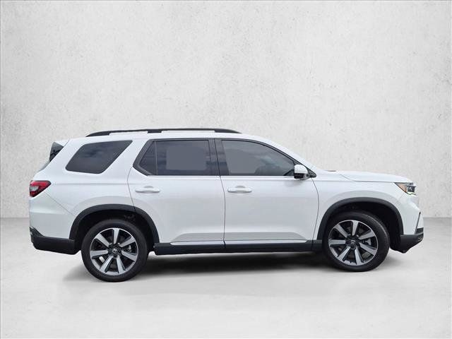 Used 2025 Honda Pilot Elite image 4