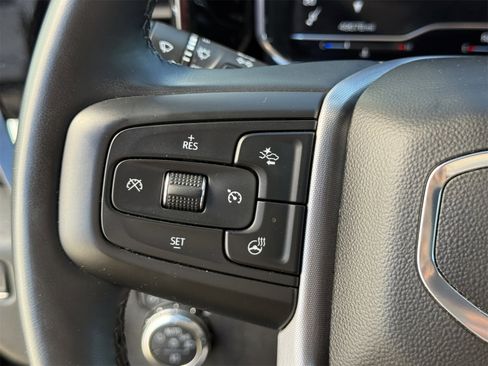 Used 2025 GMC Sierra 1500 SLT image 26