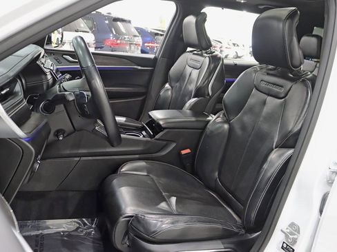 Used 2021 Jeep Grand Cherokee L Overland w/ Luxury Tech Group IV image 27