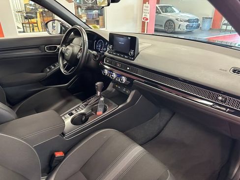 Used 2024 Honda Civic Sport image 17
