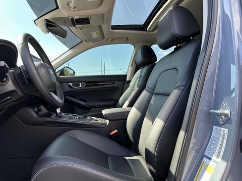 Used 2024 Honda Civic Touring image 11
