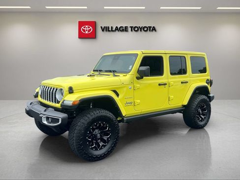 Used 2024 Jeep Wrangler Unlimited Sahara AWD/4WD image 1