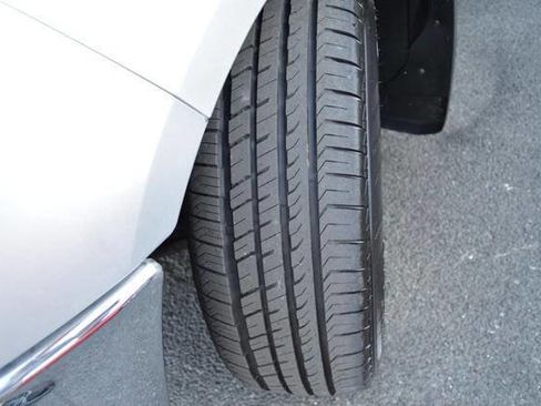 Used 2008 Nissan Frontier SE w/ SE Value Truck Pkg image 23