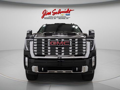 Used 2025 GMC Sierra 2500 Denali w/ Denali Reserve Package AWD/4WD image 2