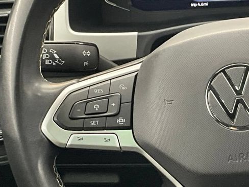 Used 2023 Volkswagen Atlas Cross Sport SE FWD image 18