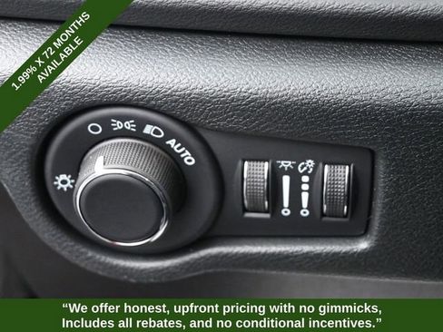 New 2026 Chrysler Voyager LX image 35