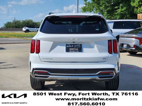 Used 2023 Kia Sorento SX AWD/4WD image 5