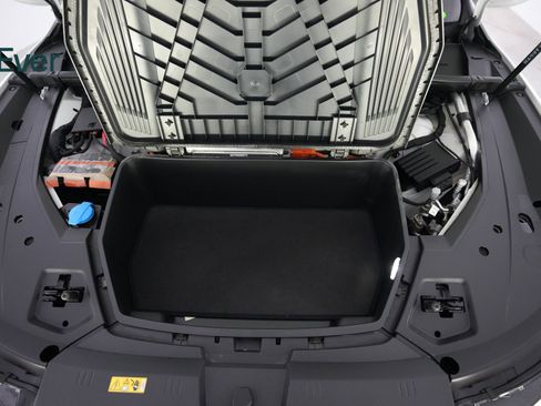 Used 2024 Audi Q8 e-tron Premium Plus w/ Premium Plus Package image 25