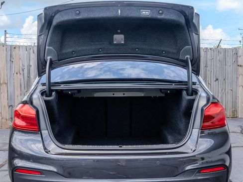 Used 2018 BMW 540i image 9