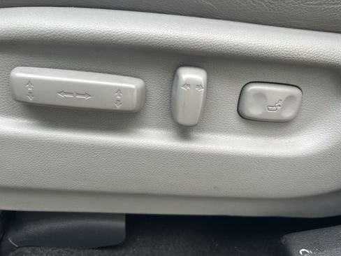 Used 2019 Honda Pilot Touring image 14