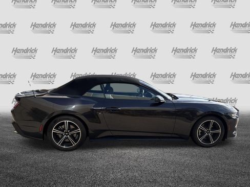 Used 2024 Ford Mustang Convertible RWD image 11