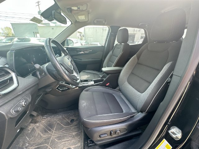Used 2024 Chevrolet TrailBlazer LT w/ Convenience Package AWD/4WD image 30