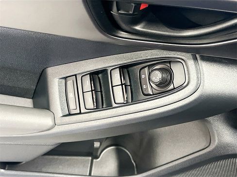 Used 2025 Subaru Impreza 2.0i image 17