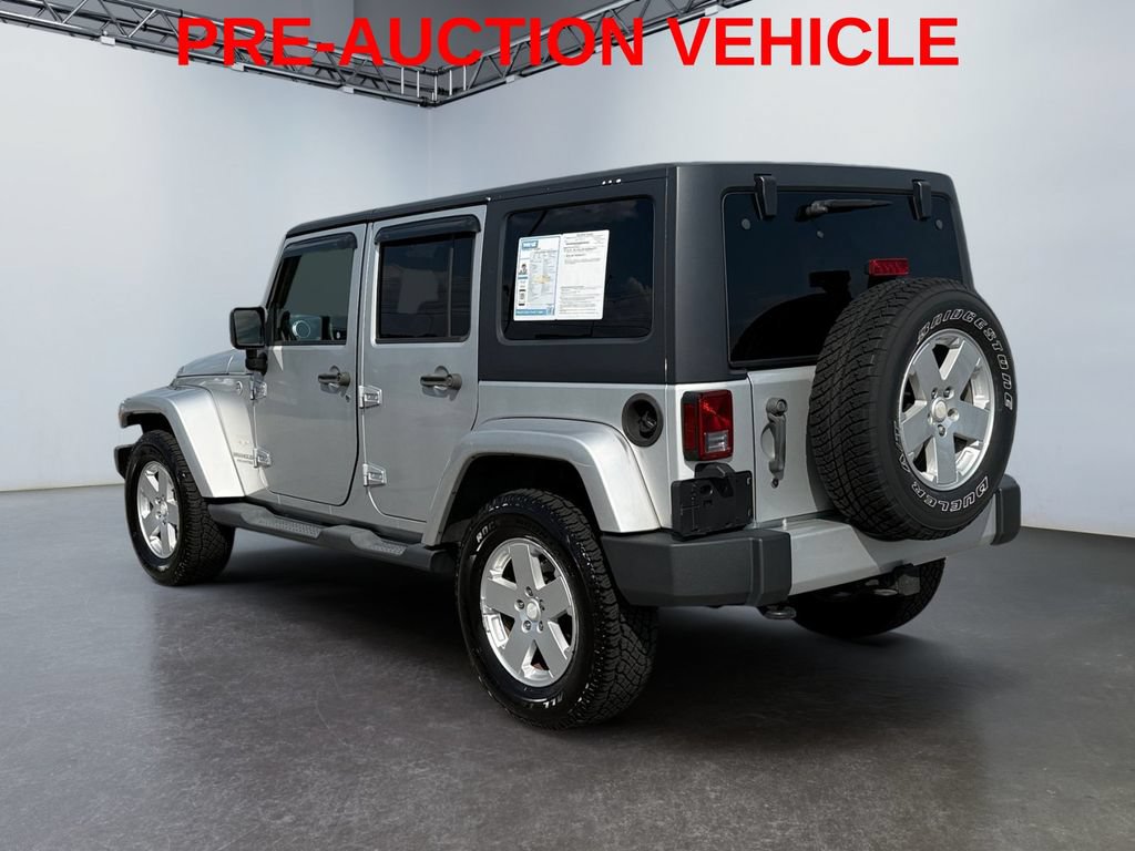 Used 2011 Jeep Wrangler Unlimited Sahara w/ Connectivity Group AWD/4WD image 5