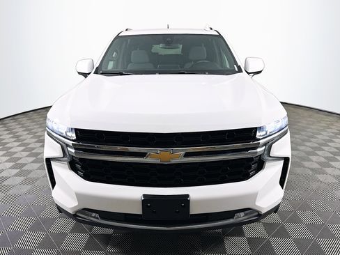 Used 2021 Chevrolet Suburban 2WD image 2