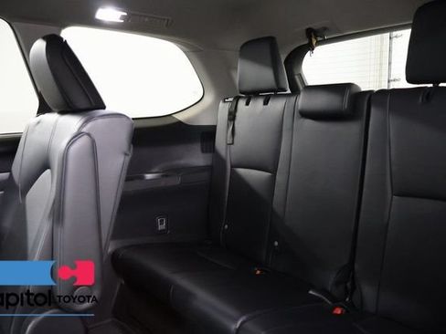 Certified 2024 Toyota Grand Highlander AWD image 34