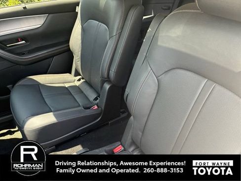 Used 2024 MAZDA CX-90 3.3 Turbo w/ Preferred Plus AWD/4WD image 8