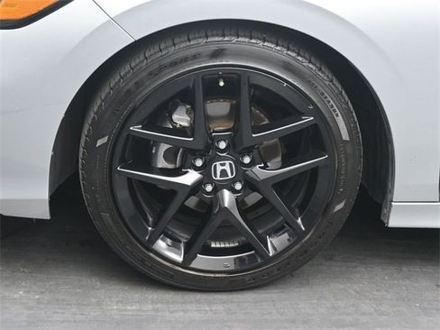Used 2025 Honda Civic Sport image 13