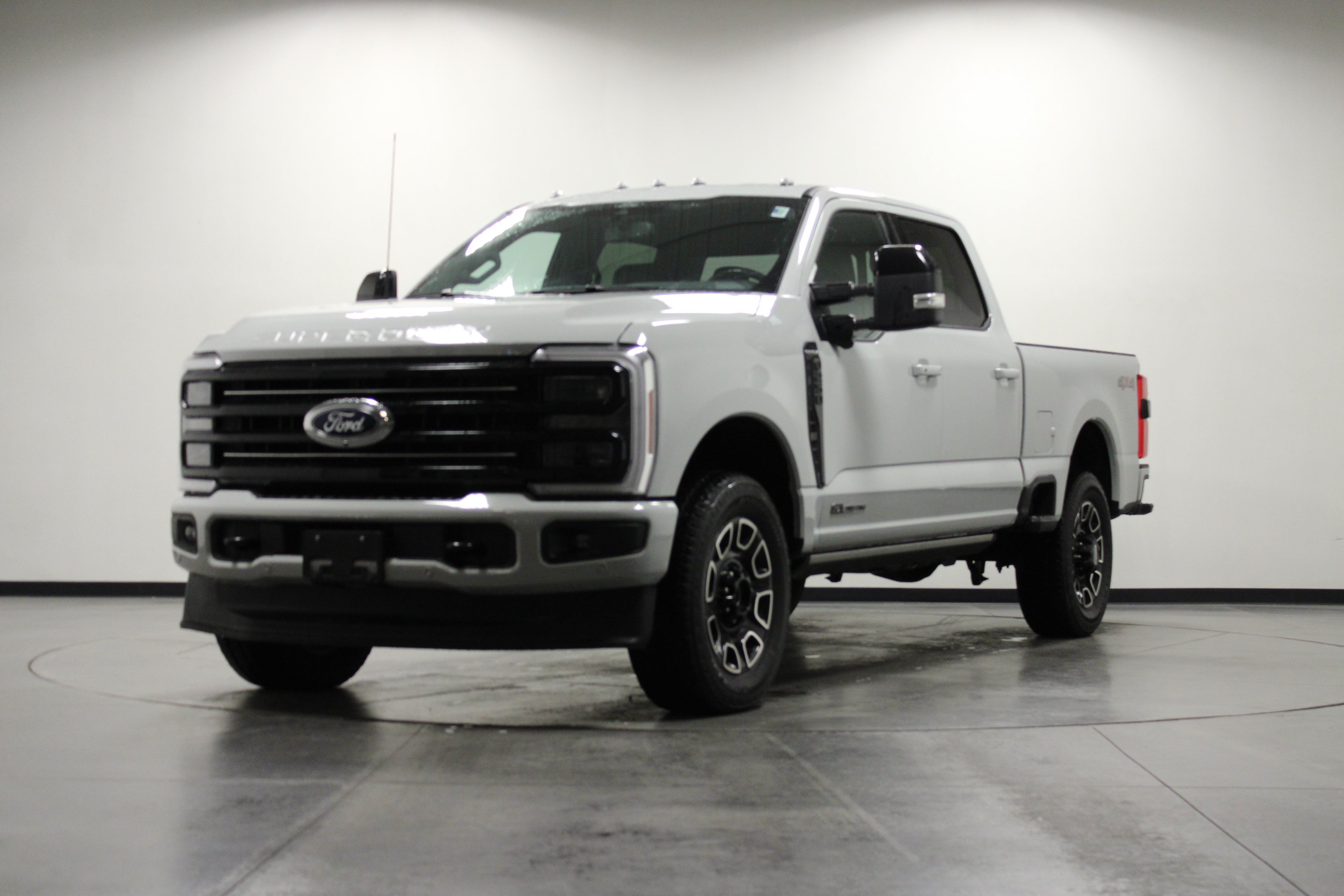 Used 2026 Ford F250 Platinum AWD/4WD image 8