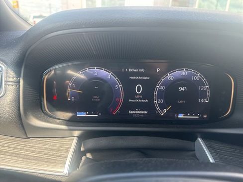 Used 2023 Jeep Wagoneer Series II image 38